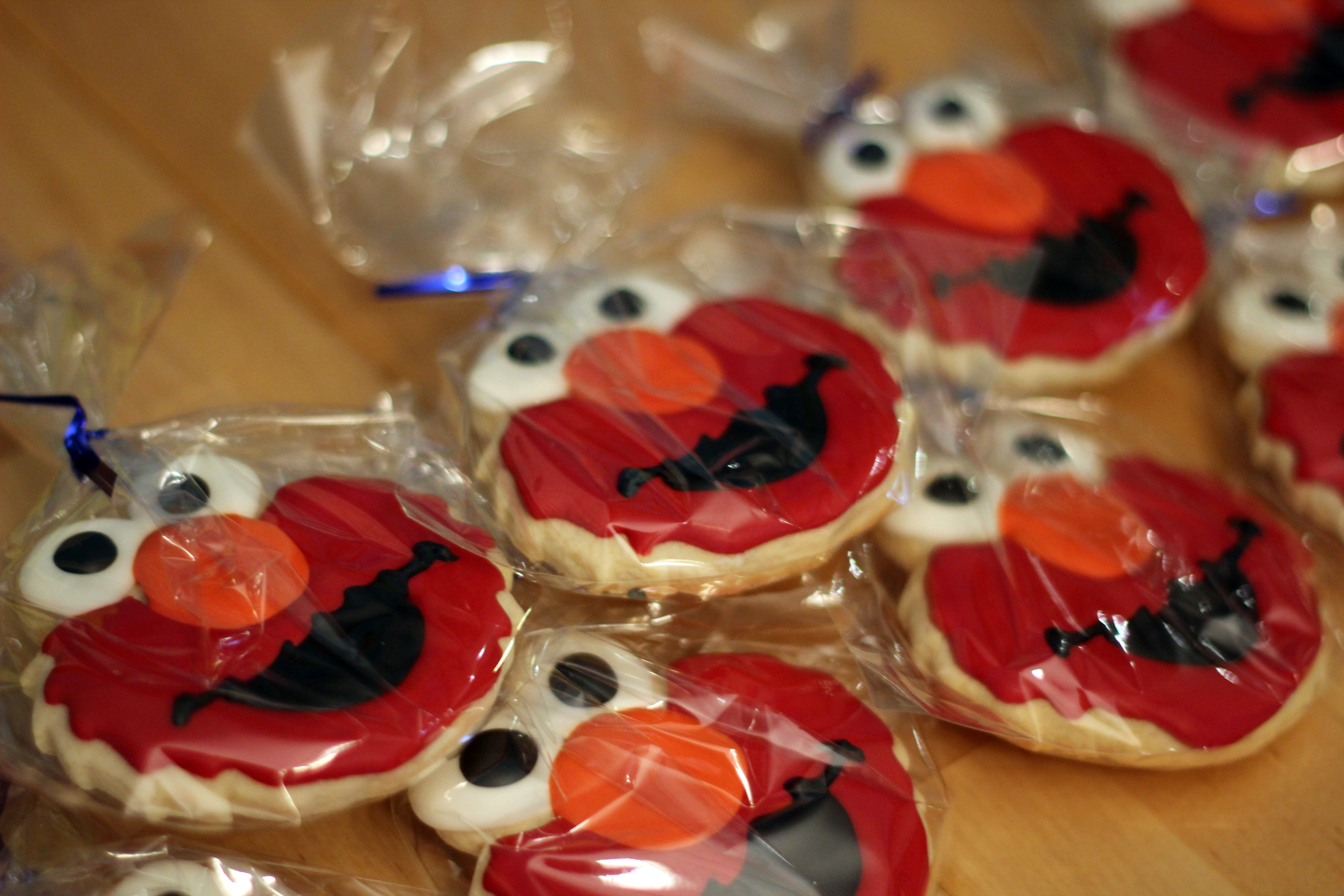 Royal icing Elmo cookies